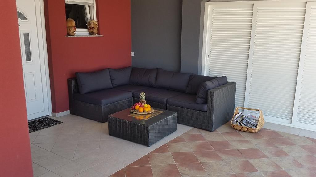 House With Swimming Pool Blue Diamond Apartment Povljana Luaran gambar