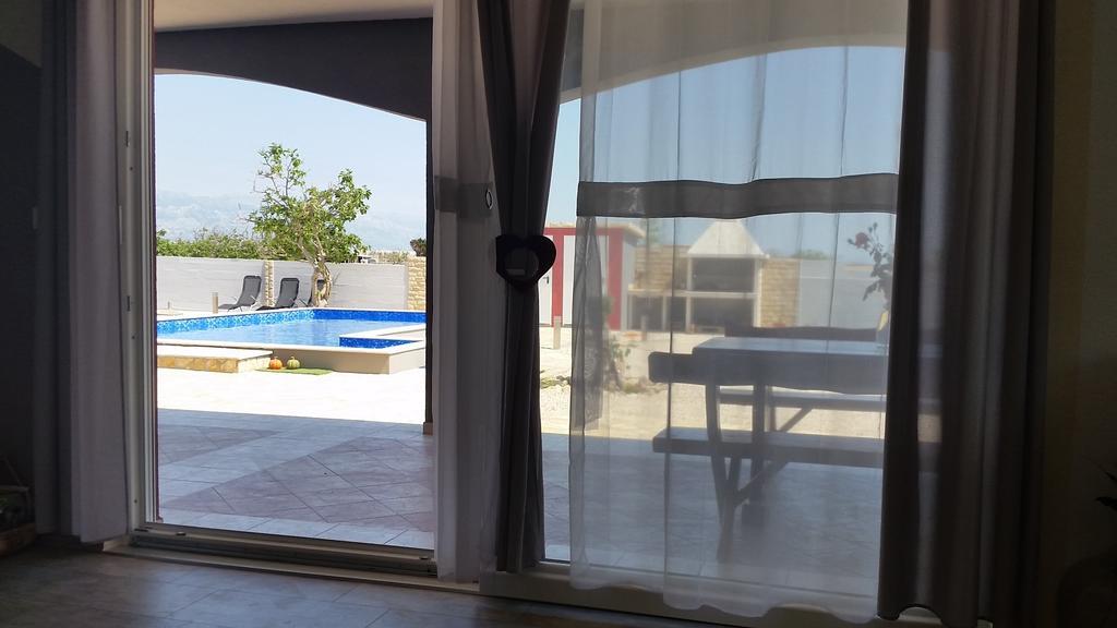 House With Swimming Pool Blue Diamond Apartment Povljana Luaran gambar