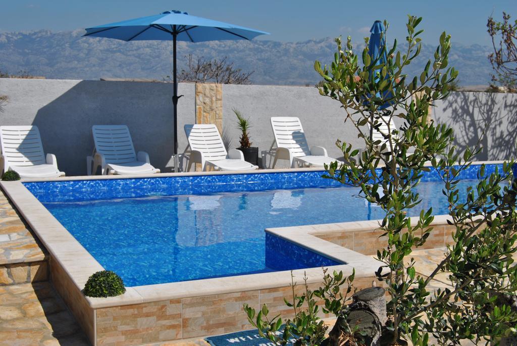 House With Swimming Pool Blue Diamond Apartment Povljana Luaran gambar